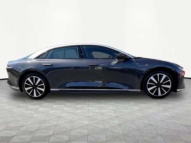 Lucid Air photo 8