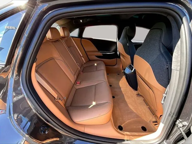 Lucid Air photo 24