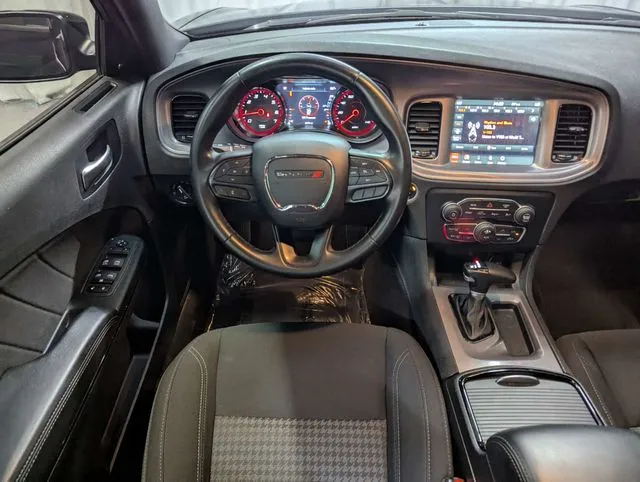Dodge Charger photo 6