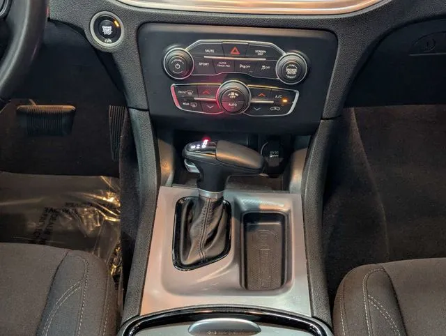 Dodge Charger photo 12