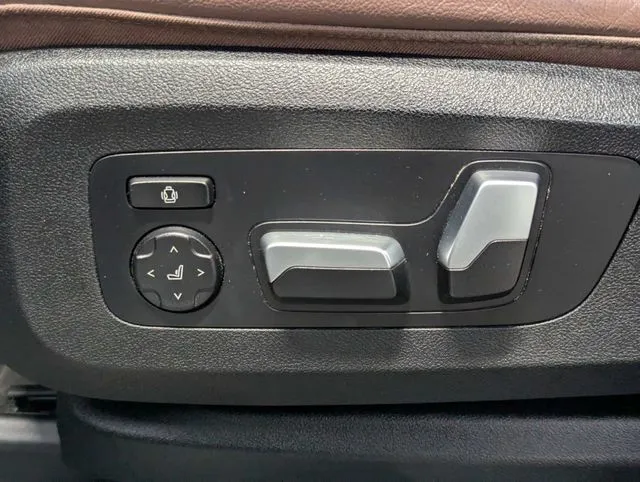 BMW X5 photo 11