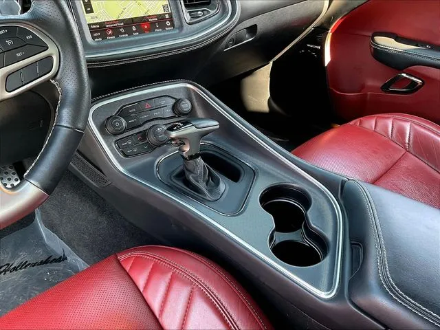 Dodge Challenger photo 18