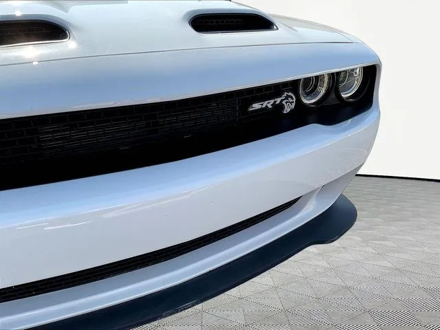Dodge Challenger photo 32