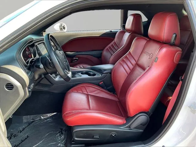 Dodge Challenger photo 21