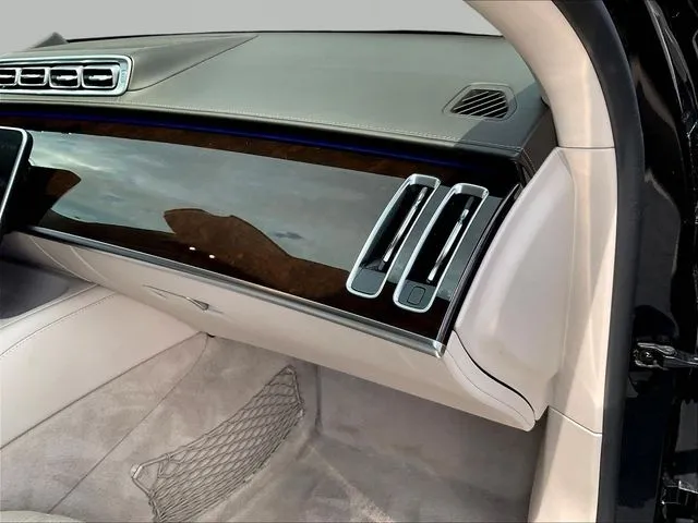 Mercedes-Benz S-Class photo 28