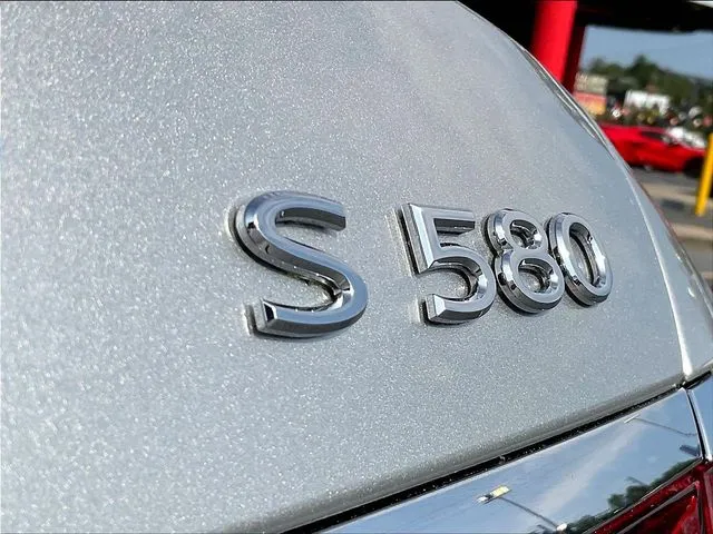 Mercedes-Benz S-Class photo 26