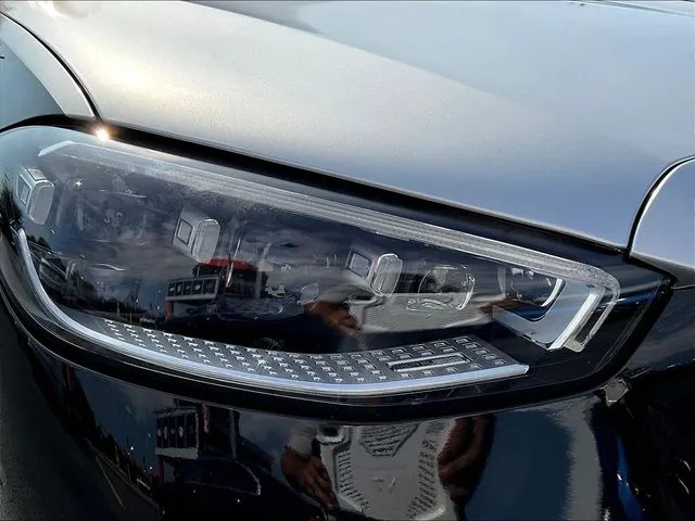 Mercedes-Benz S-Class photo 34