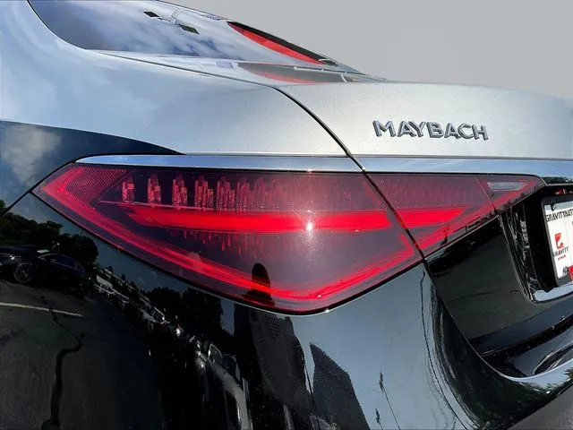 Mercedes-Benz S-Class photo 25