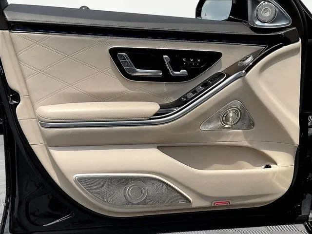 Mercedes-Benz S-Class photo 22