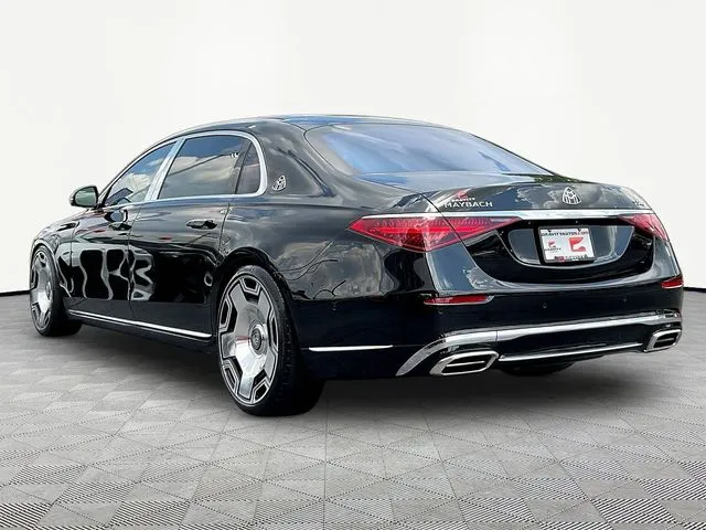 Mercedes-Benz S-Class photo 5