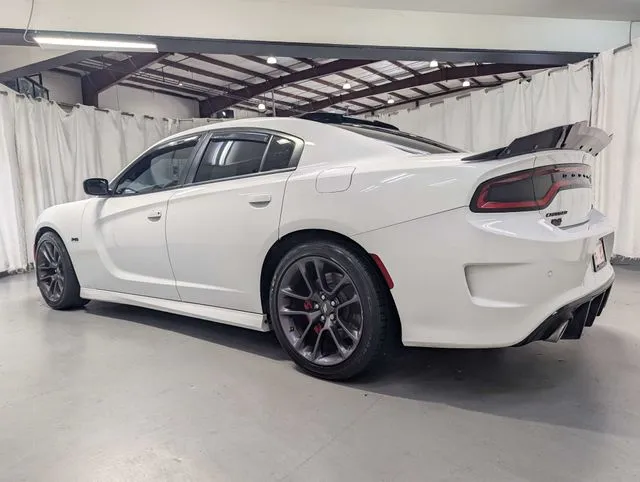 Dodge Charger photo 4