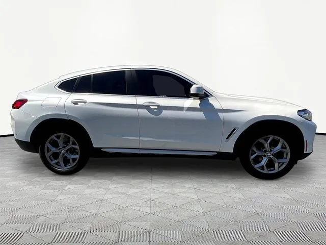 BMW X4 photo 8