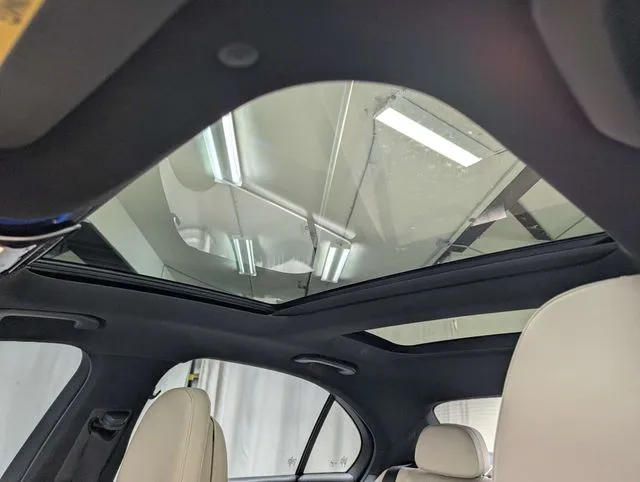 Mercedes-Benz C-Class photo 13