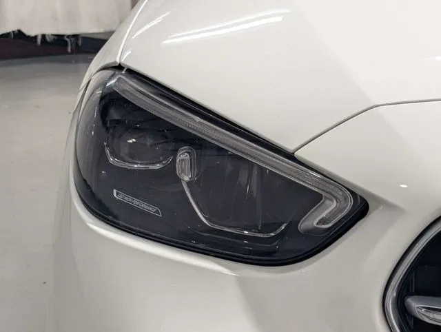 Mercedes-Benz C-Class photo 27