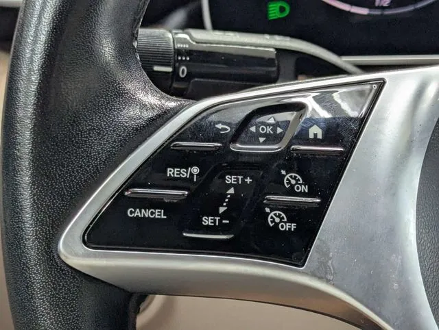 Mercedes-Benz C-Class photo 19