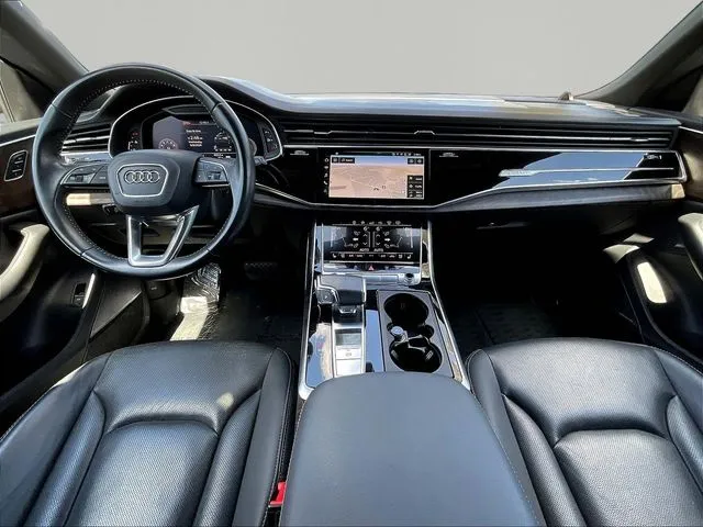 Audi Q8 photo 9