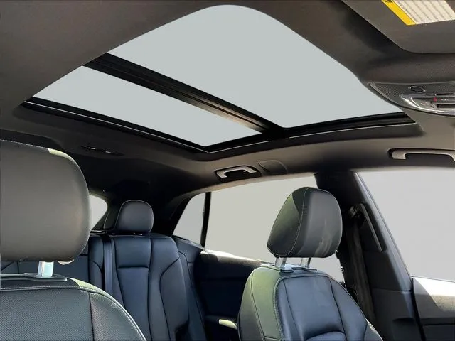 Audi Q8 photo 28