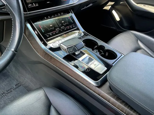Audi Q8 photo 19