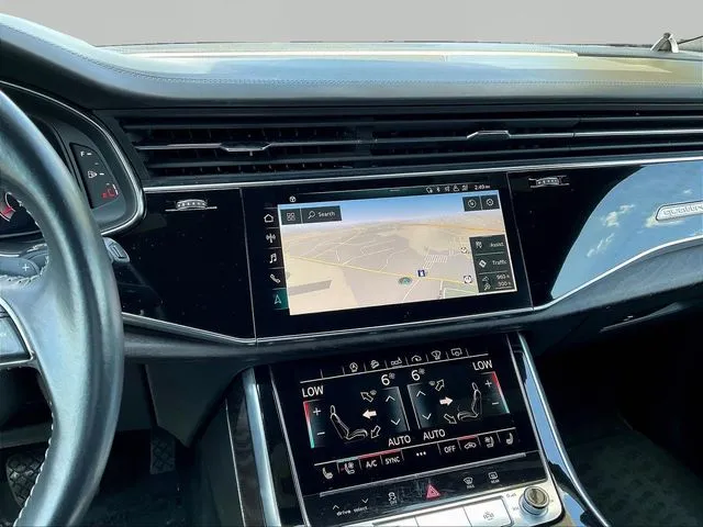 Audi Q8 photo 11