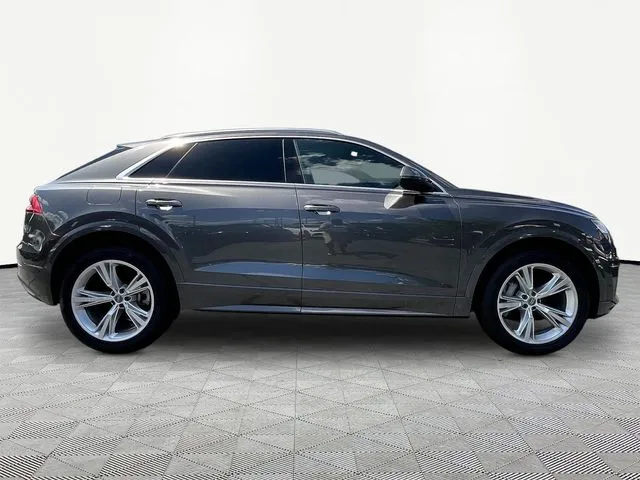 Audi Q8 photo 8