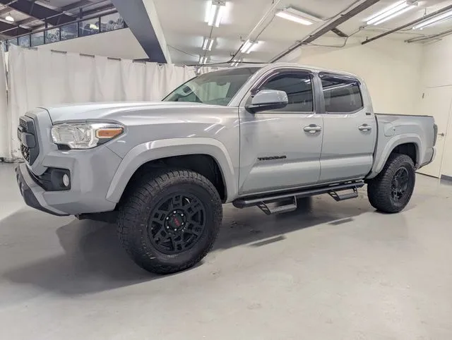 Toyota Tacoma photo 5