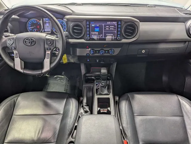 Toyota Tacoma photo 6