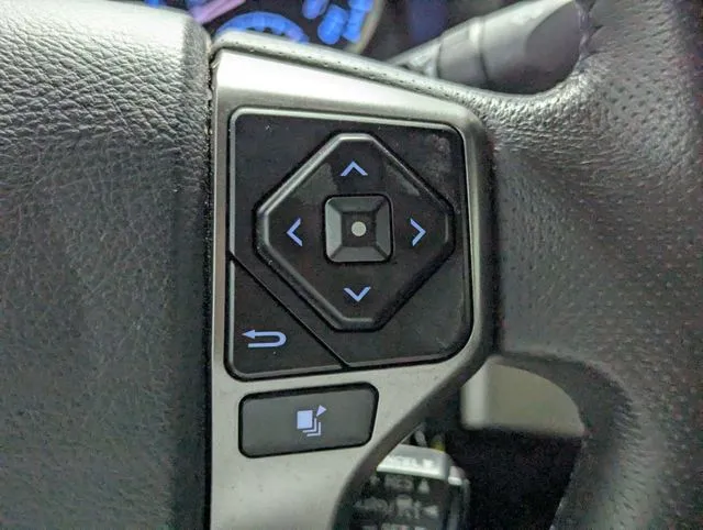 Toyota Tacoma photo 19