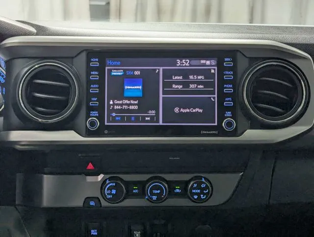 Toyota Tacoma photo 12