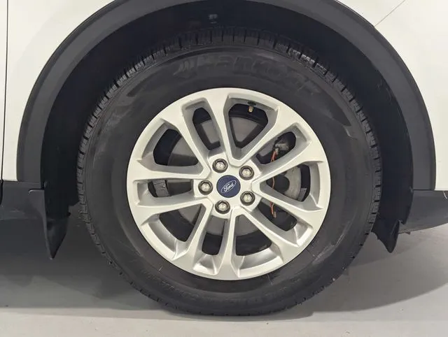 Ford Escape photo 26