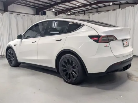 More photos of 2021 Tesla Model Y Long Range at Gravity Autos Marietta, GA