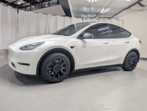 More photos of 2021 Tesla Model Y Long Range at Gravity Autos Marietta, GA