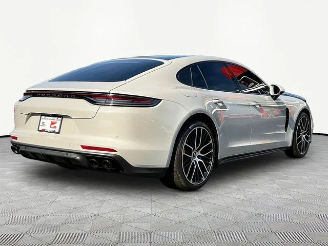 Porsche Panamera photo 7