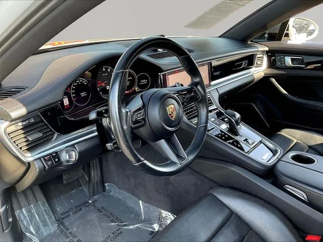 Porsche Panamera photo 18