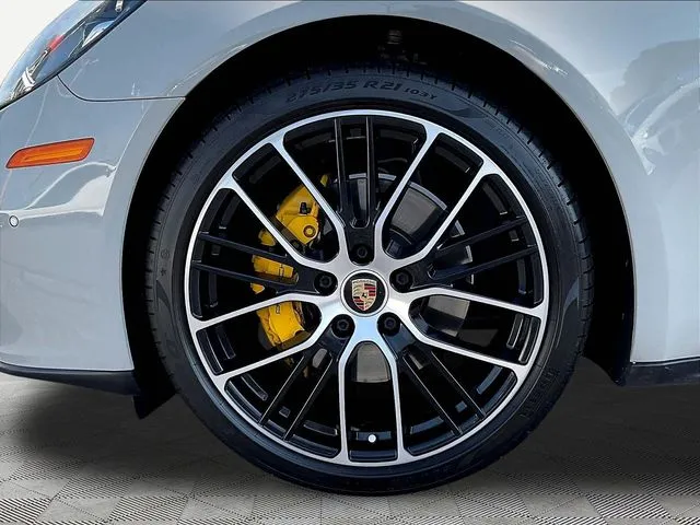 Porsche Panamera photo 35