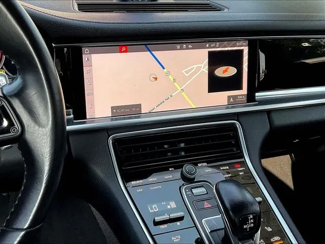 Porsche Panamera photo 11