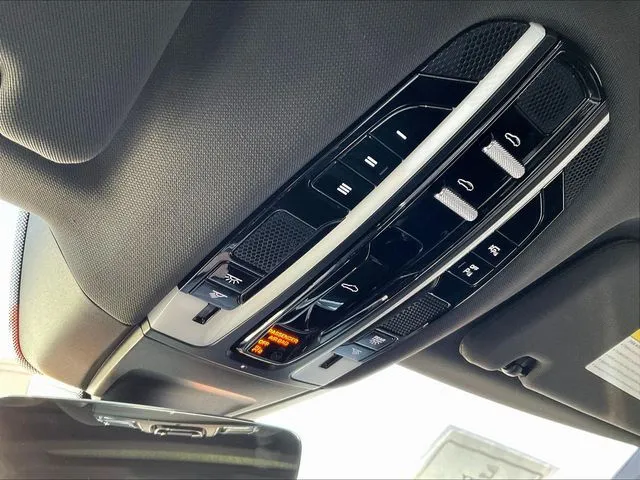 Porsche Panamera photo 17