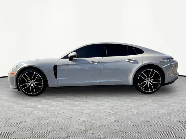Porsche Panamera photo 4