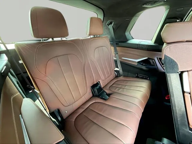 BMW X7 photo 28