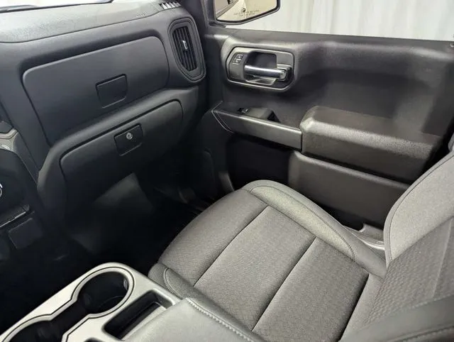 Chevrolet Silverado 1500 photo 8