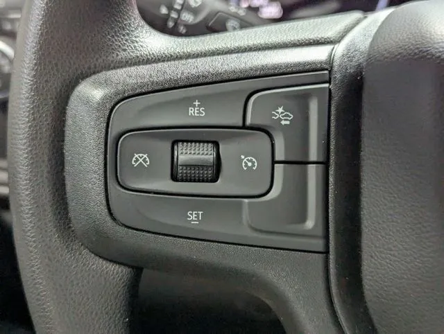 Chevrolet Silverado 1500 photo 18