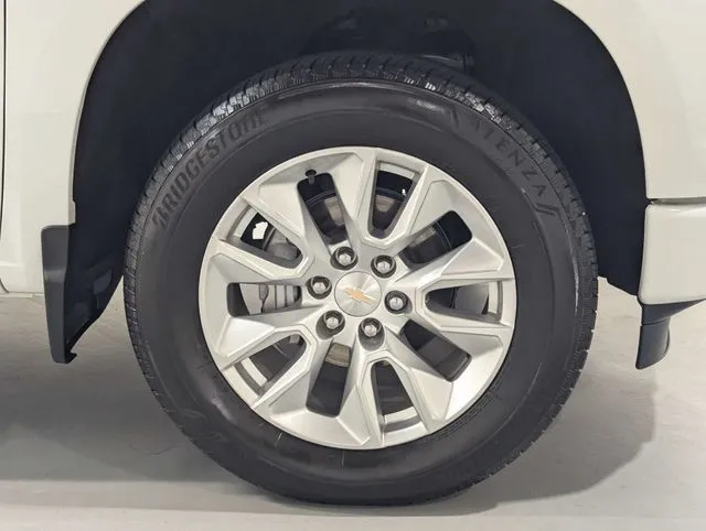 Chevrolet Silverado 1500 photo 27