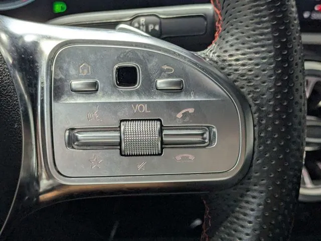 Mercedes-Benz CLA photo 20
