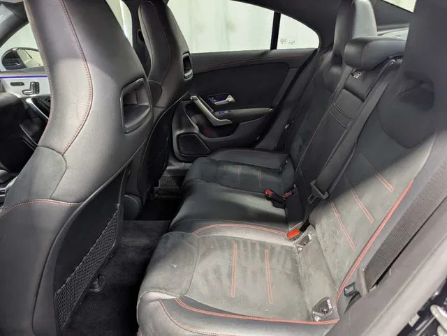 Mercedes-Benz CLA photo 9