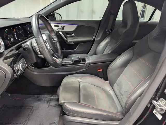 Mercedes-Benz CLA photo 10