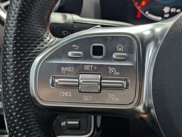 Mercedes-Benz CLA photo 19