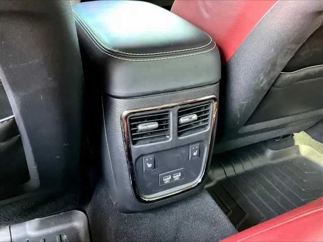 Dodge Charger photo 12