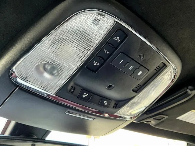 Dodge Charger photo 17