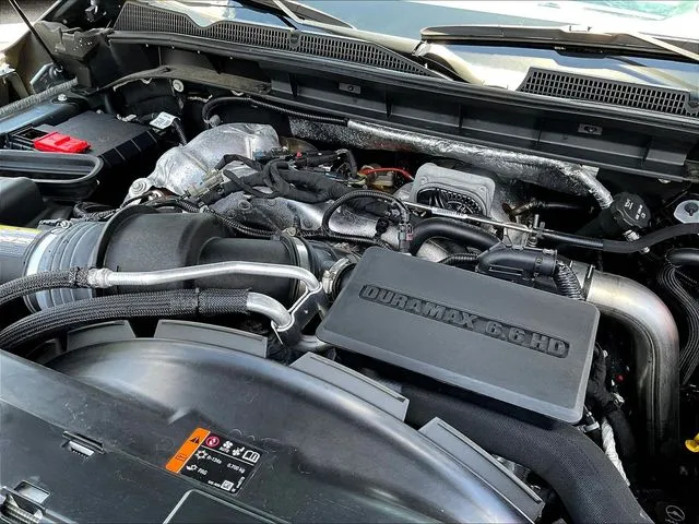 GMC Sierra 3500 HD photo 33