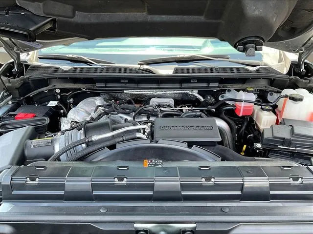GMC Sierra 3500 HD photo 32