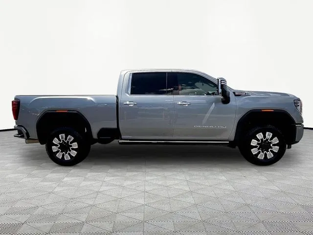 GMC Sierra 3500 HD photo 8